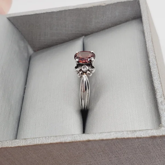 Genuine Oval Garnet & White Topaz 925 Sterling Silver Ring